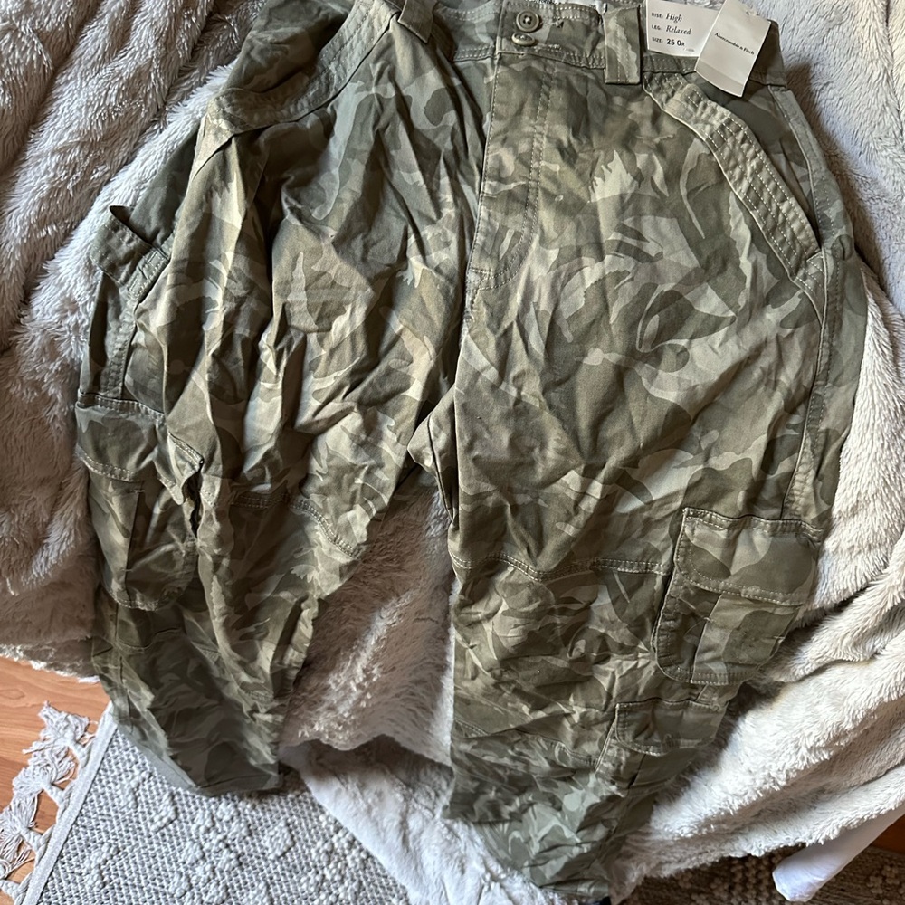 Abercrombie & Fitch Camouflage Cargo Pants